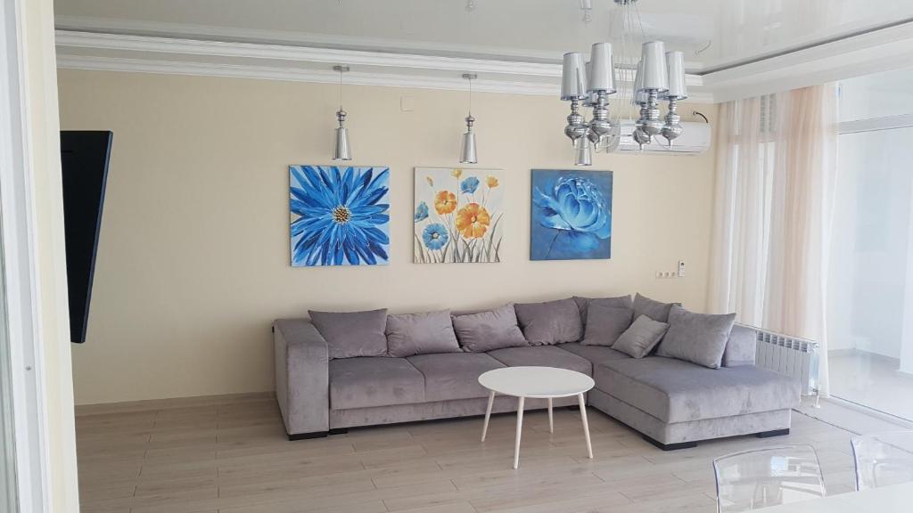 J.R Apartment in the sea room 5